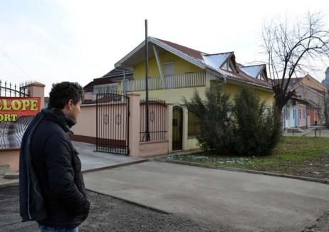 Câştigător pierzător: Un executor l-a lăsat fără 100.000 euro pe un orădean care cumpărase o casă la licitaţie